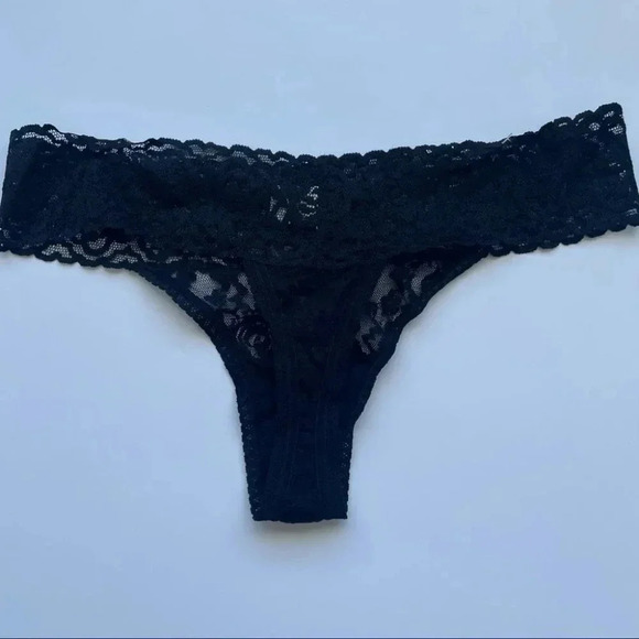 Paramour by Felina NWOT Stretchy  Lace Low Rise Thong - Picture 6 of 8